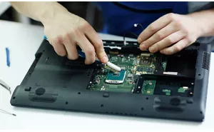 Jak przyspieszyć stary laptop? 5 niedrogich sposobów na drugie życie sprzętu